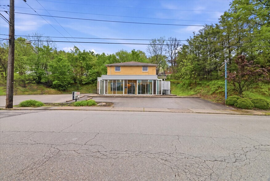 More Photos Of 1017 Highland Ave, Greensburg Restaurant For Sale