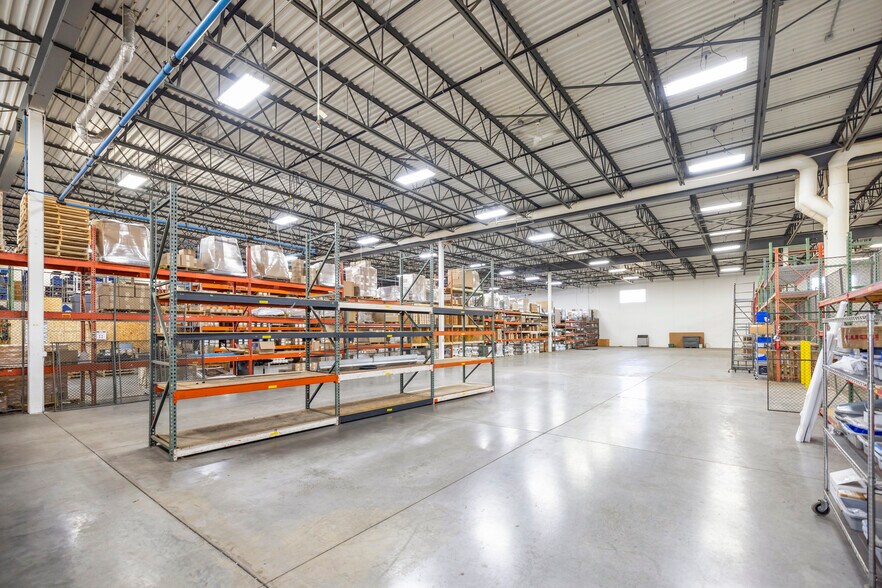 More Photos Of 610 Whitetail Blvd, River Falls Warehouse For Lease