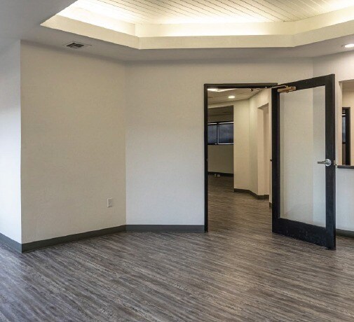 More Photos Of 5501 N 19th Ave, Phoenix Medical For Lease