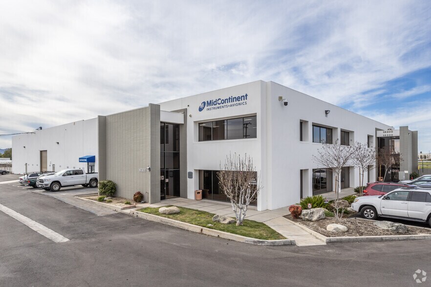 More Photos Of 8045 Woodley Ave, Van Nuys Unknown For Lease