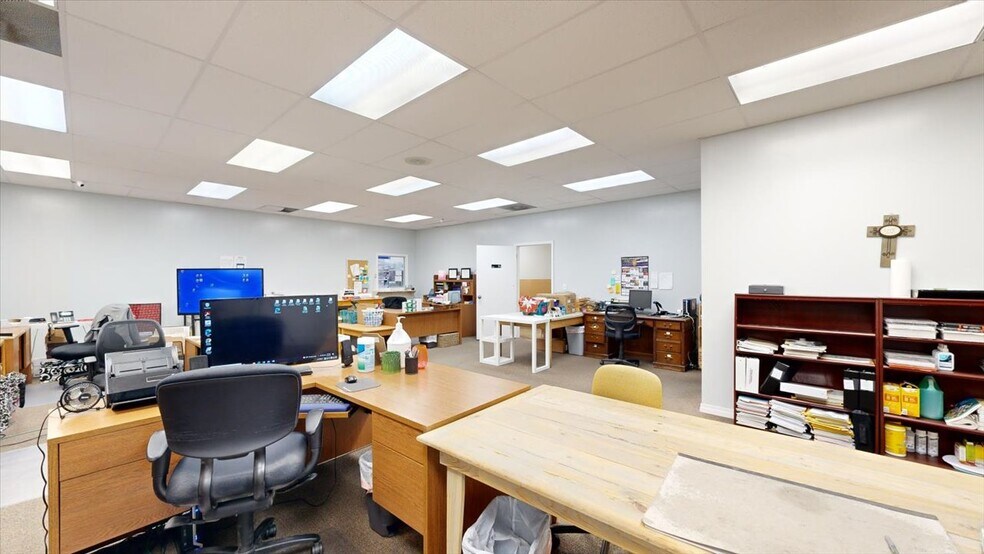 More Photos Of 113 Bo Bo Dr, Crystal Springs Freestanding For Lease