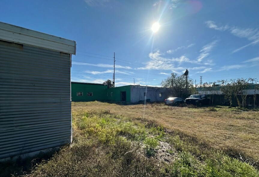 More Photos Of 13243 US Hwy 19, Hudson Auto Repair For Sale