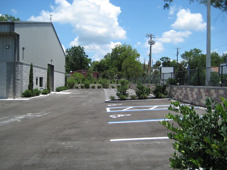 More Photos Of 357 W 4th St, Apopka Warehouse For Lease