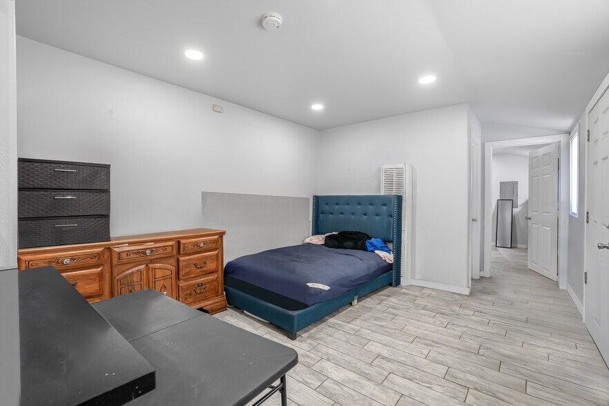 More Photos Of 136 N Garfield Ave, Oxnard Apartments For Sale