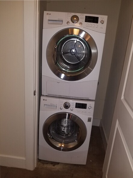 More Photos Of 213 E Broad St, Richmond Apartments For Lease