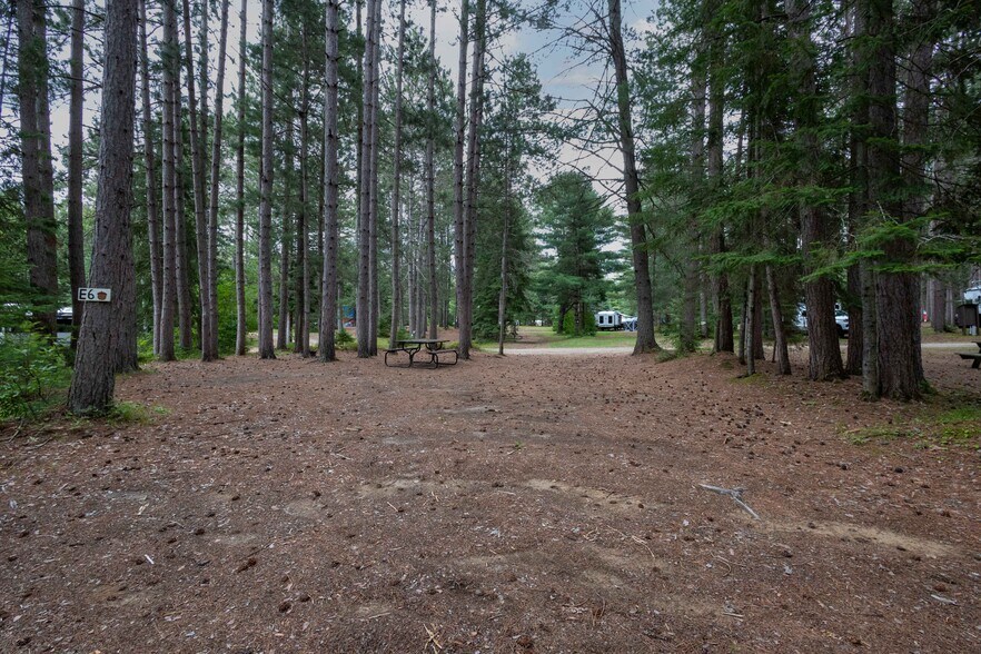 More Photos Of 2883 HWY-60, Dwight Trailer Camper Park For Sale