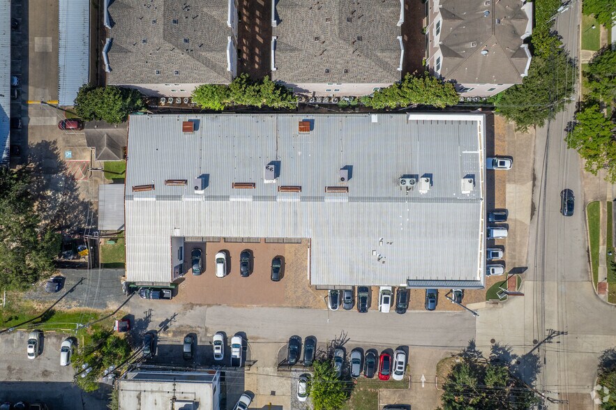 More Photos Of 3330 Audley St, Houston Storefront Retail Office For Sale