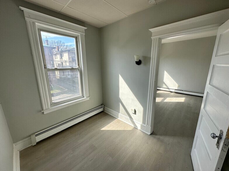 More Photos Of , Hartford Multifamily For Sale