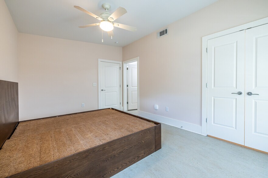 More Photos Of 1651 Pryor Rd SW, Atlanta Loft Creative Space For Sale