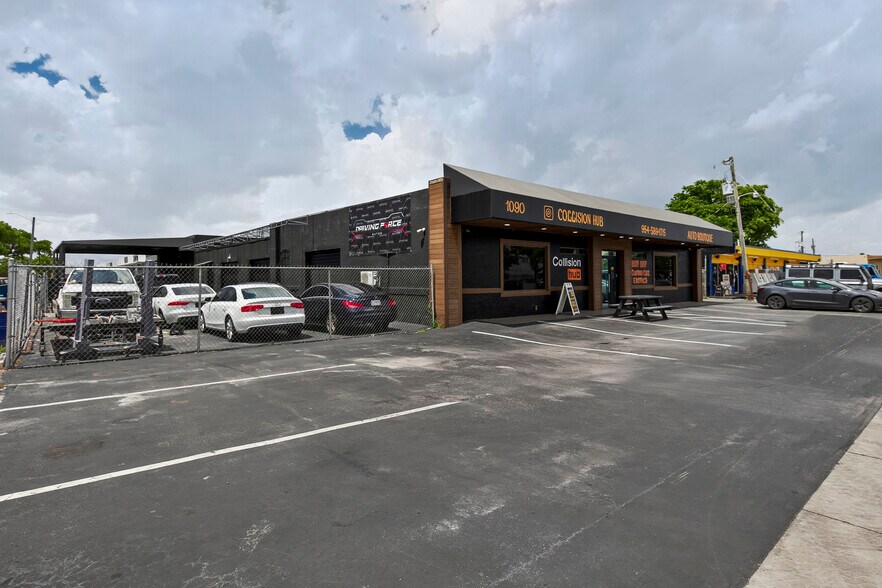 Primary Photo Of 1090 S 56th Ave, Hollywood Auto Repair For Sale