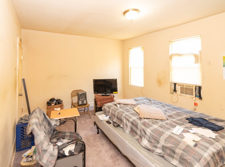 More Photos Of 3409 Greenmount Ave, Baltimore Storefront For Sale