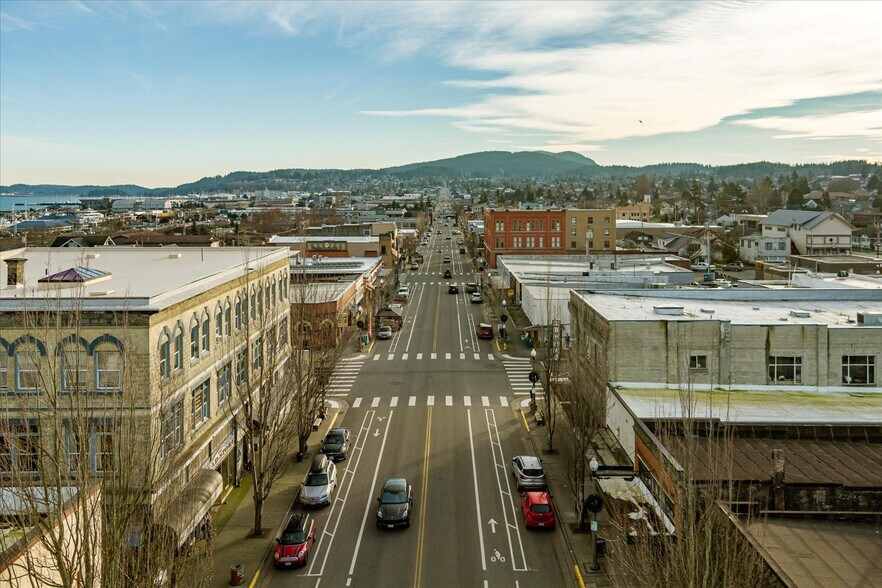 More Photos Of 619 Commercial Ave, Anacortes Storefront Retail Office For Sale