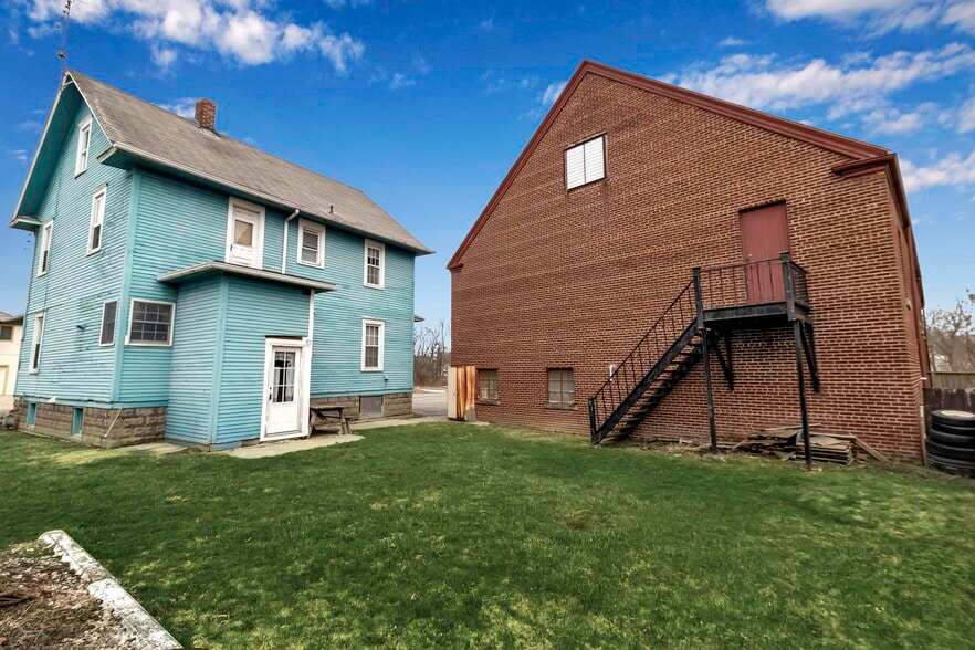 More Photos Of 646 Cayuga Dr, Niagara Falls Religious Facility For Sale