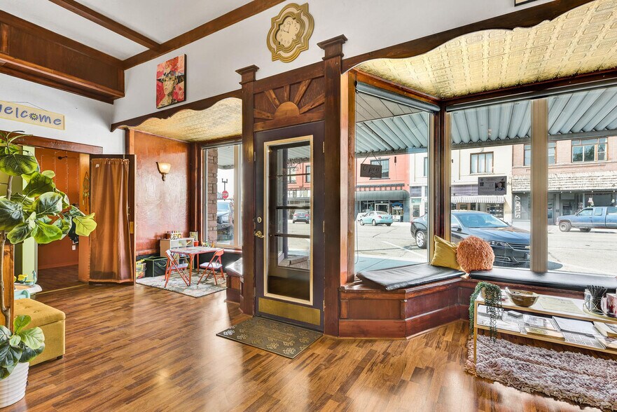 More Photos Of 16 N Main St, Payette Storefront Retail Residential For Sale