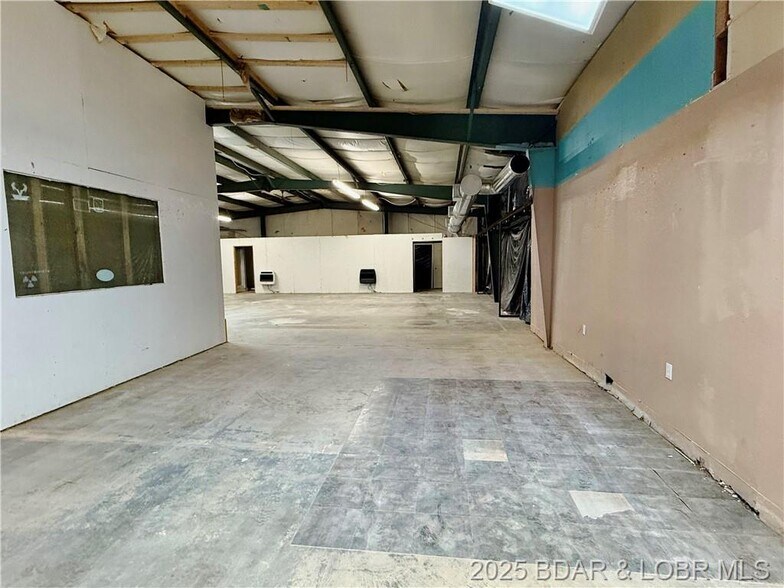 More Photos Of 1192 S Business Route 5, Camdenton Industrial For Sale