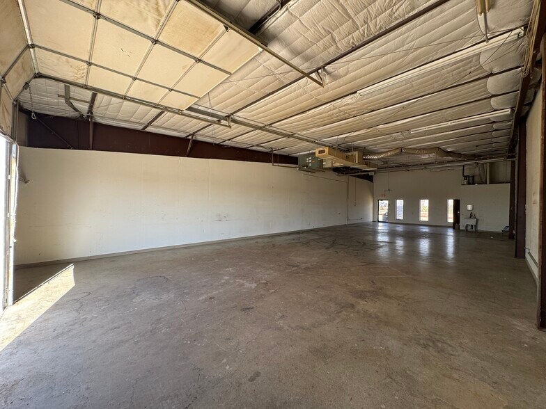 More Photos Of 13630 Immanuel Rd, Pflugerville Light Manufacturing For Lease