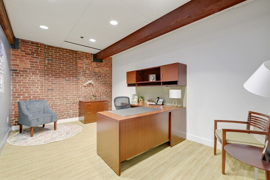 More Photos Of 1050 30th St NW, Washington Coworking Space
