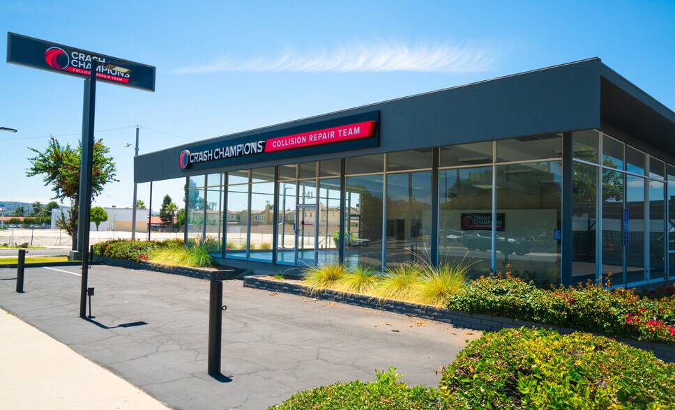 More Photos Of 241 S Citrus Ave, Covina Auto Dealership For Sale