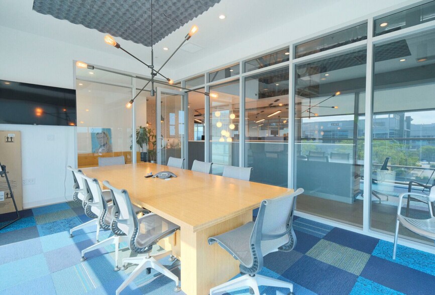 More Photos Of 855 Douglas St, El Segundo Loft Creative Space For Lease