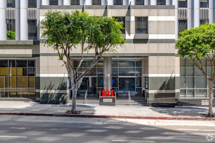More Photos Of 811 Wilshire Blvd, Los Angeles Office For Lease