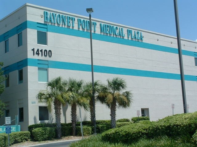 More Photos Of 14100 Fivay Rd, Hudson Medical For Lease