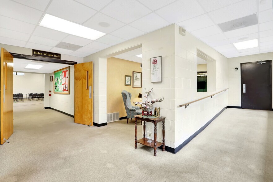 More Photos Of 1792 N Parkway, Memphis Religious Facility For Sale