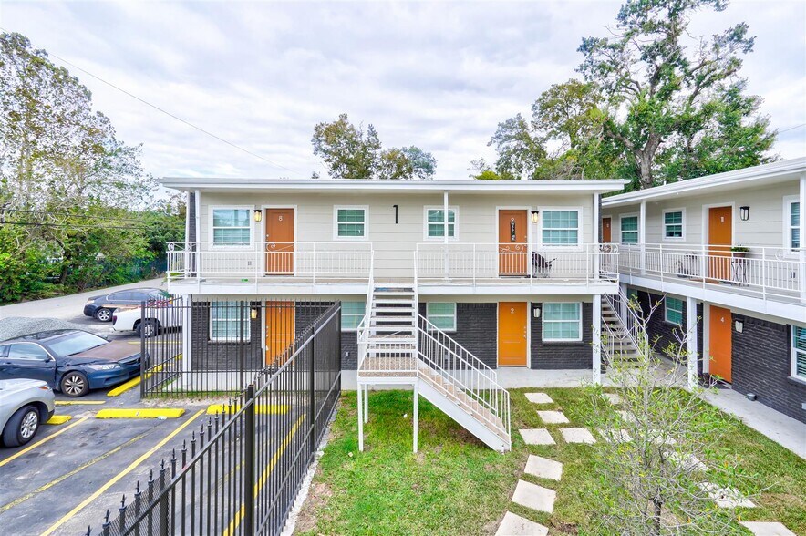 More Photos Of 1824 Thonig Rd, Houston Apartments For Sale