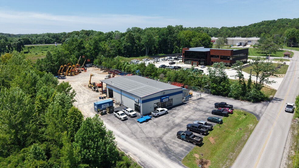 Primary Photo Of 1830 Foreman Dr, Cookeville Freestanding For Sale