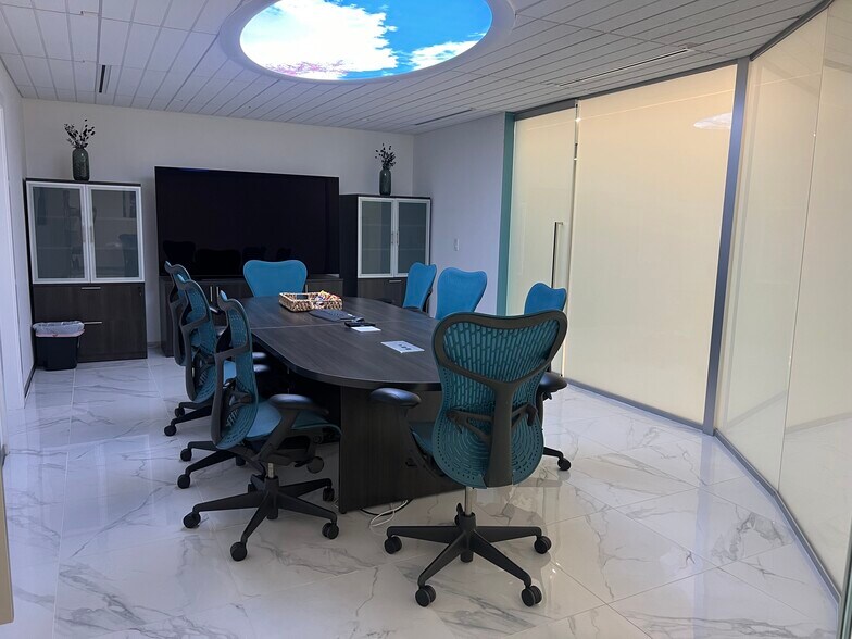 More Photos Of 1956 Bayshore Blvd, Dunedin Office For Lease