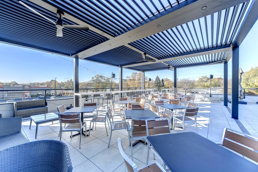 More Photos Of 18409 S Halsted St, Glenwood Storefront For Sale