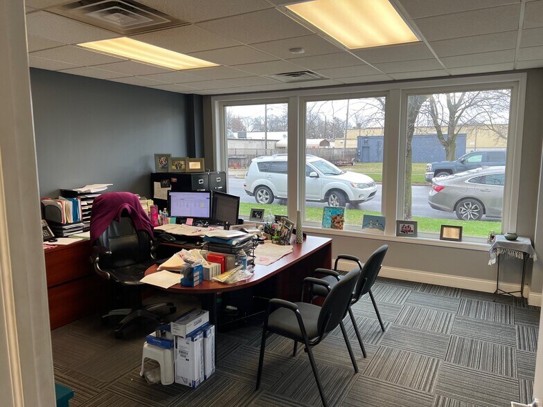 More Photos Of 124 E River St, Momence Warehouse For Sale