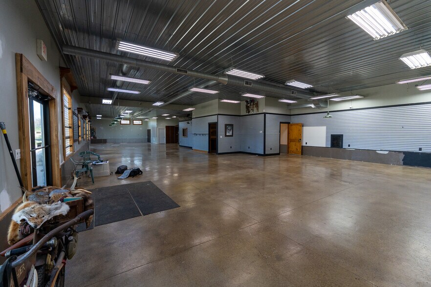 More Photos Of 6398 Blue Star Hwy, Saugatuck Freestanding For Sale