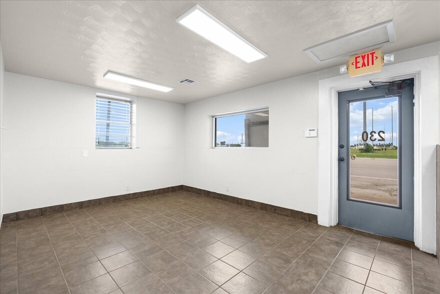 More Photos Of 230 Highway 146 S, Texas City Auto Dealership For Sale