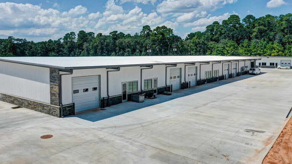 More Photos Of 10240 FM 1488, Magnolia Light Manufacturing For Lease