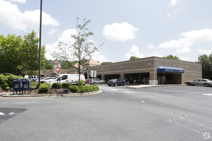 Primary Photo Of 1950 Hendersonville Rd, Asheville Unknown For Lease