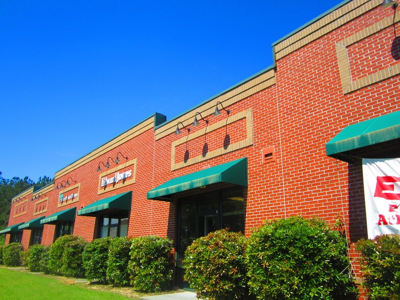 More Photos Of 412-414 Drive In Ln, Moncks Corner Freestanding For Lease