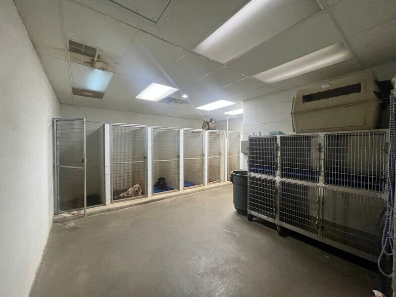 More Photos Of 84 W University Pky, Jackson General Retail For Sale