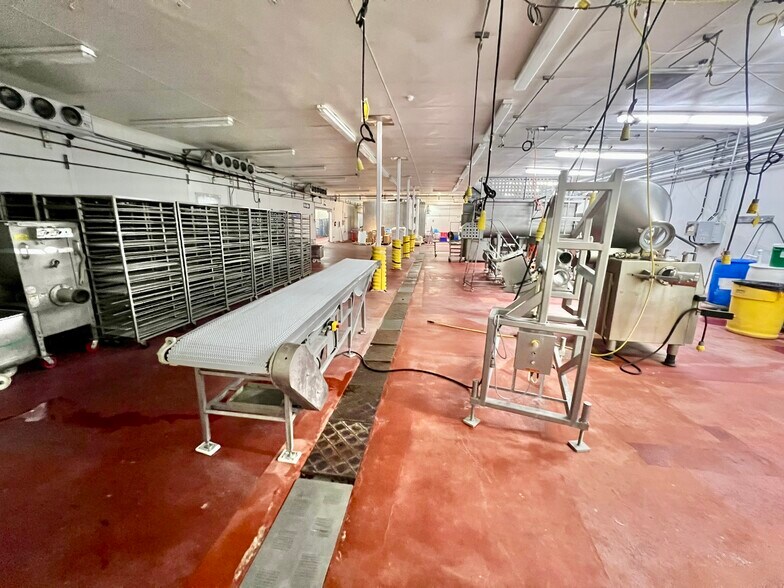 More Photos Of 1641 N 8th St, Colton Food Processing For Lease