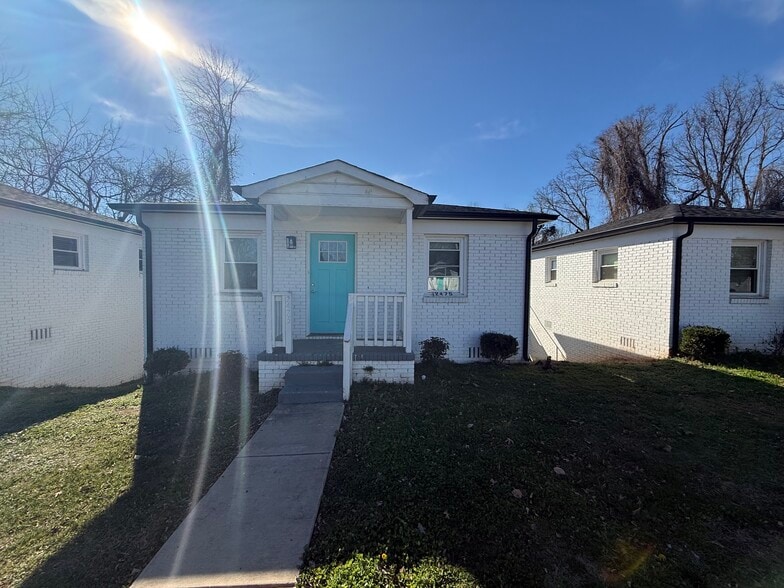 More Photos Of 2479 Julia Ave, Charlotte Apartments For Sale