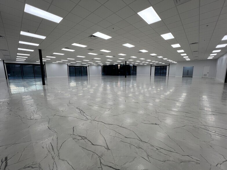 More Photos Of 7300 Riverside Dr, Irving General Retail For Lease