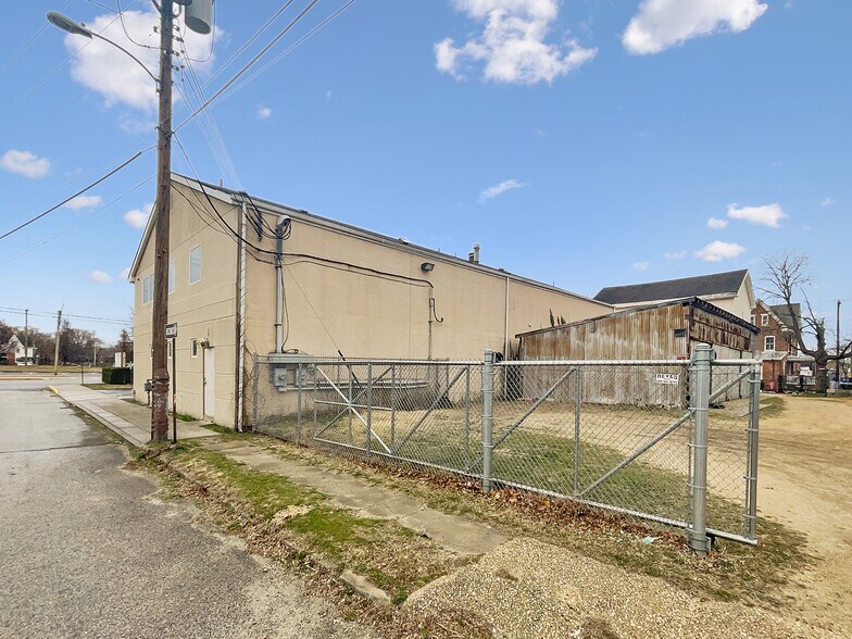 More Photos Of 608 N High St, Millville Medical For Sale