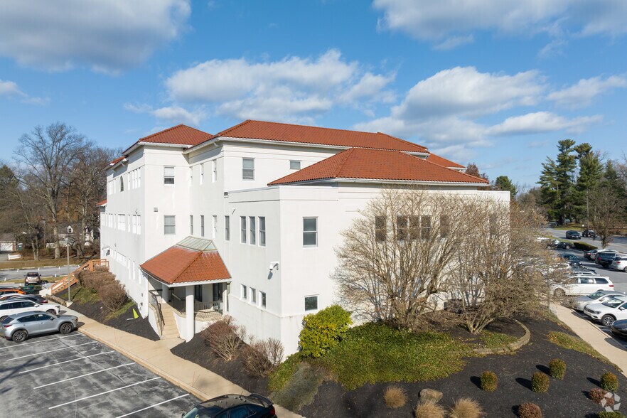 More Photos Of 795 E Marshall St, West Chester Medical For Lease