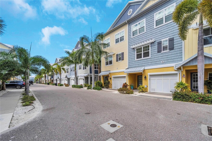 More Photos Of 3157 Nautical Pl S, Saint Petersburg Multifamily For Sale