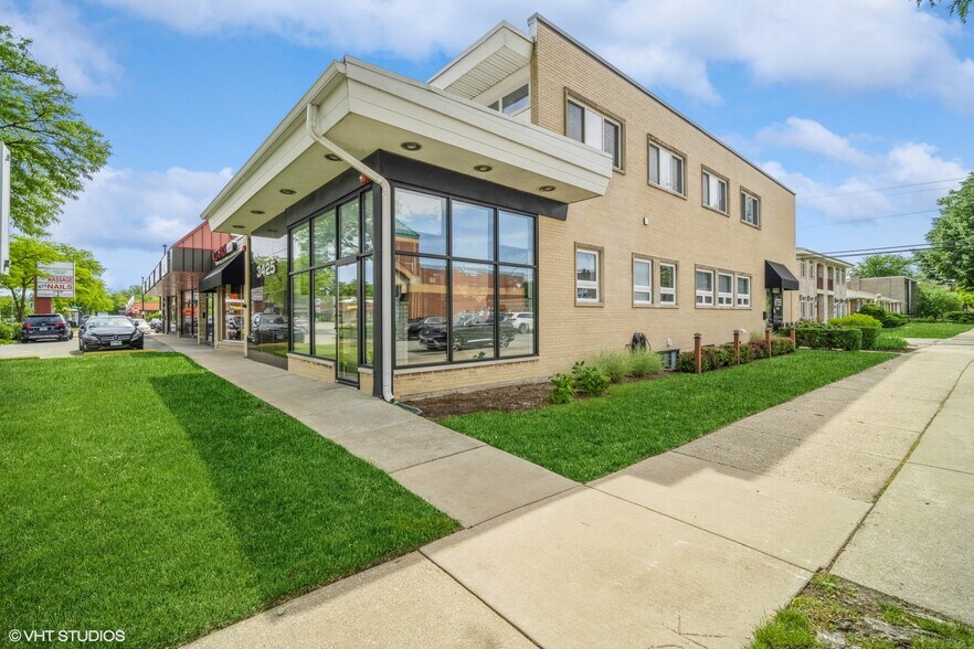 More Photos Of 3425 Dempster St, Skokie Office For Lease