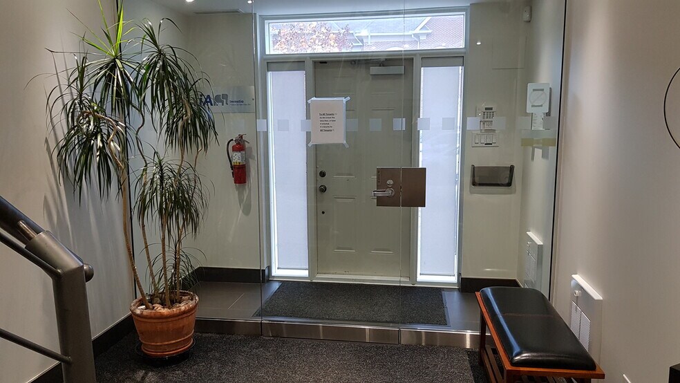 More Photos Of 30 Wertheim Ct, Richmond Hill Office Residential For Lease