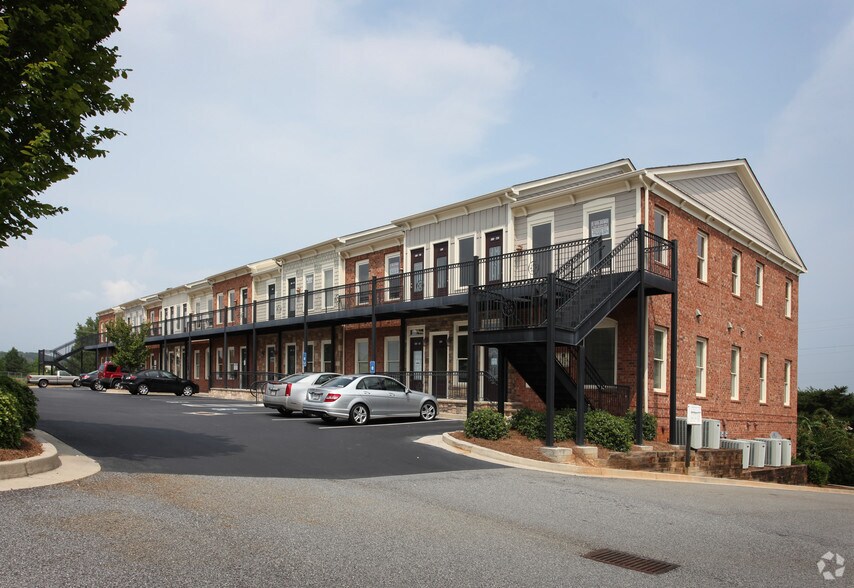 Primary Photo Of 800 Old Dawson Village Rd E, Dawsonville Office For Sale