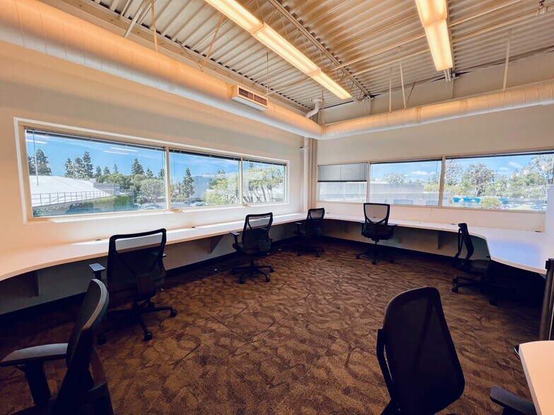 More Photos Of 10549-10555 Jefferson Blvd, Culver City Unknown For Lease