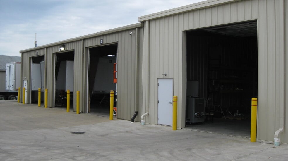 More Photos Of 3811 Pontiac st, Fort Wayne Warehouse For Sale