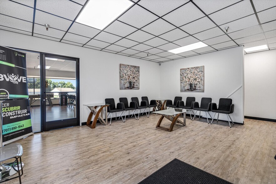 More Photos Of 6640 Redwood Dr, Rohnert Park Office For Sale