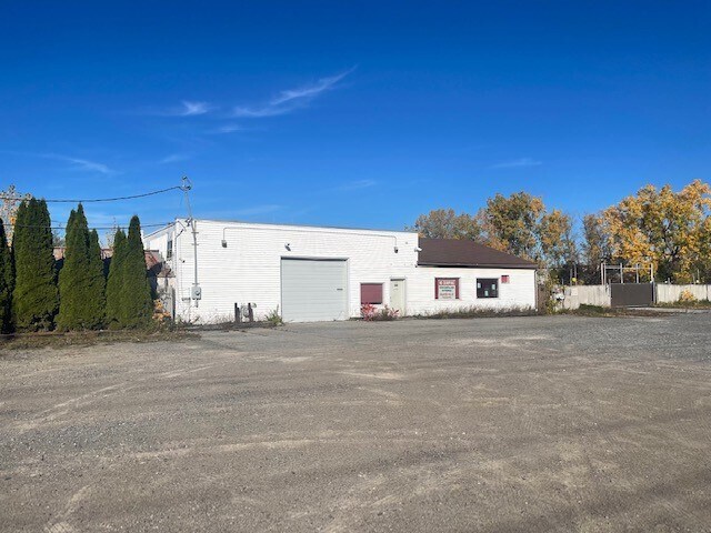 More Photos Of 522 Trolley Blvd, Rochester Auto Salvage Facility For Sale